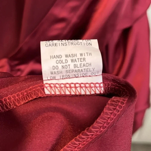 Bubble Sleeve Satin Wrap Dress Burgundy, Size L - Picture 9 of 9